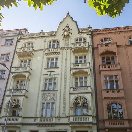 Jiriho Z Podebrad Apartments Prag Exteriör bild