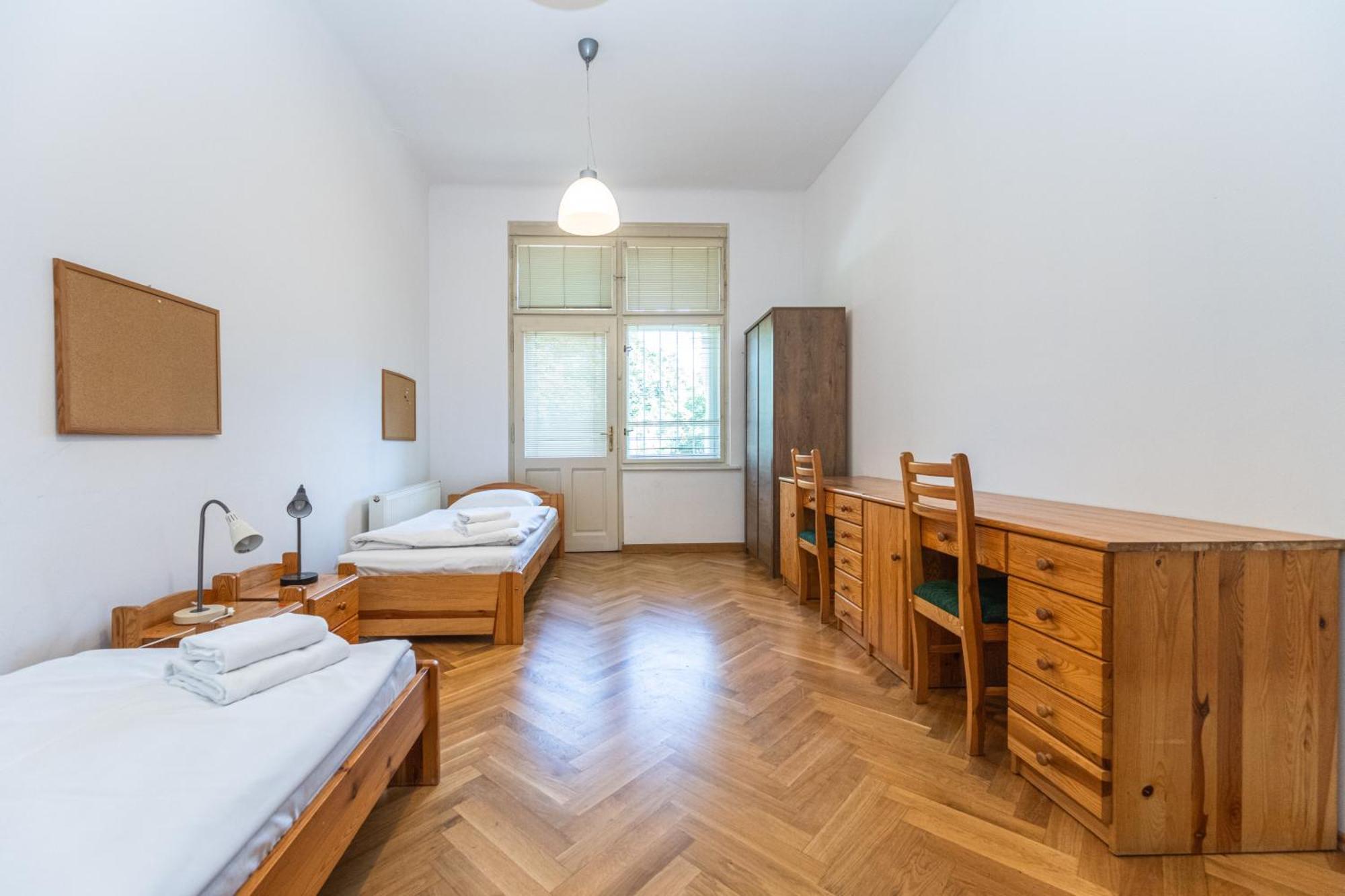 Jiriho Z Podebrad Apartments Prag Exteriör bild