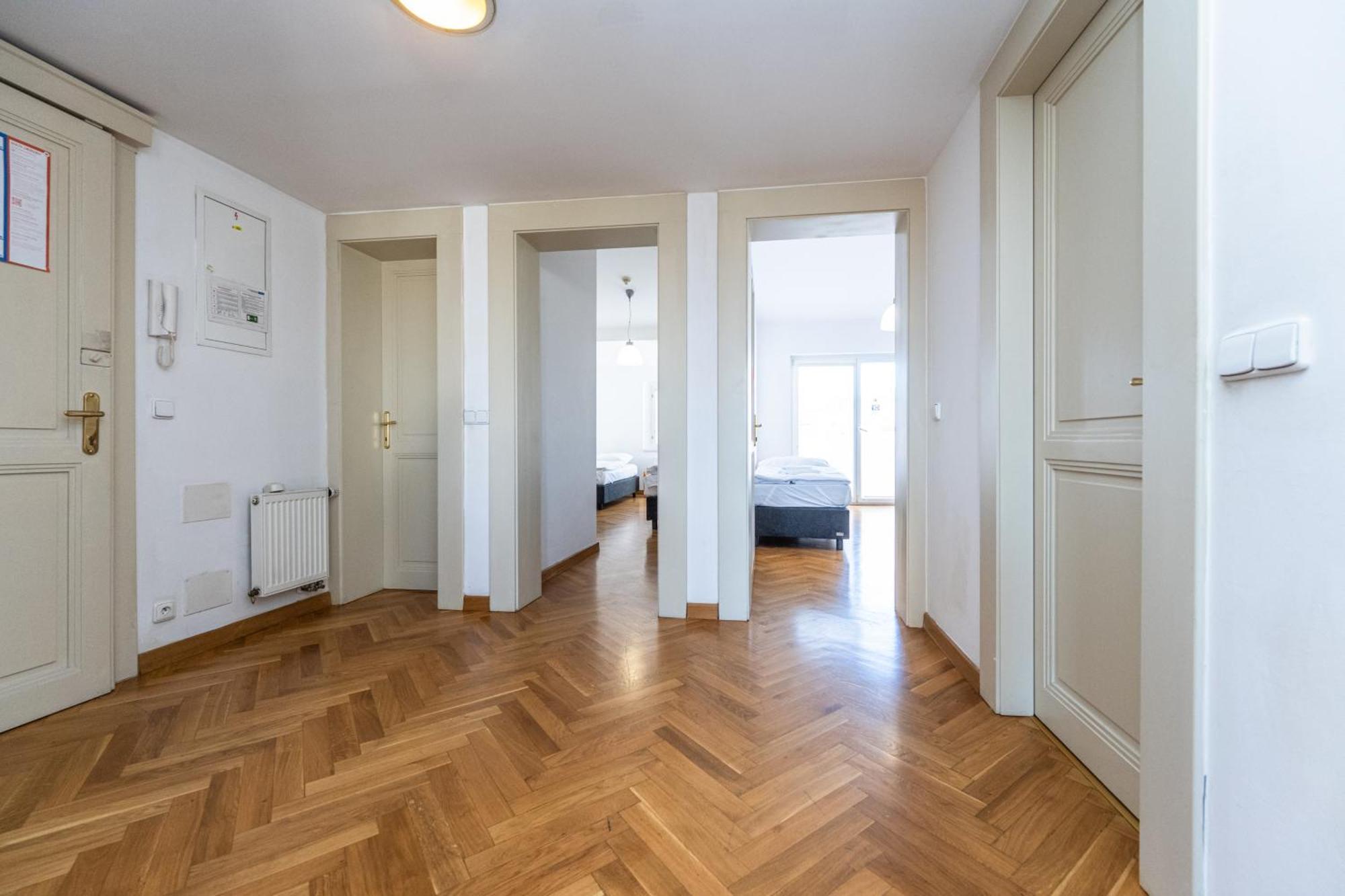 Jiriho Z Podebrad Apartments Prag Exteriör bild