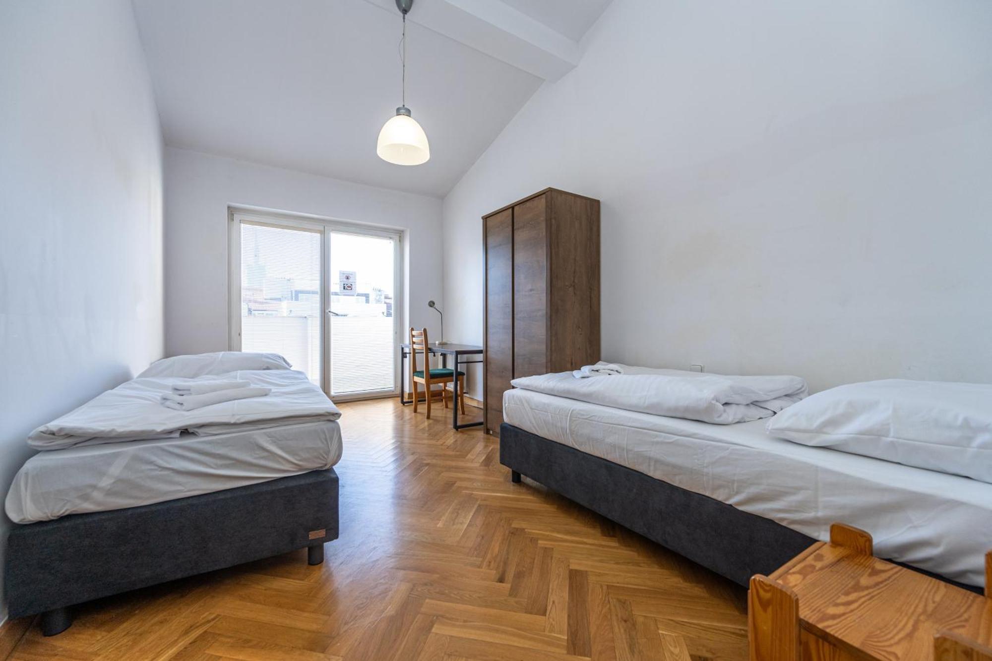 Jiriho Z Podebrad Apartments Prag Exteriör bild