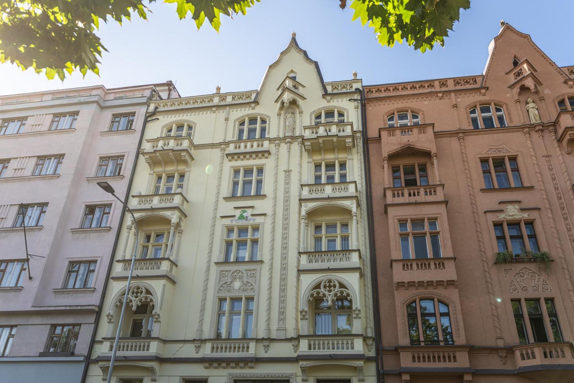 Jiriho Z Podebrad Apartments Prag Exteriör bild