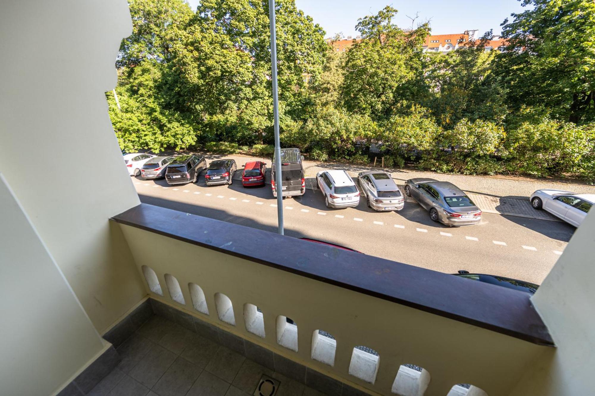 Jiriho Z Podebrad Apartments Prag Exteriör bild