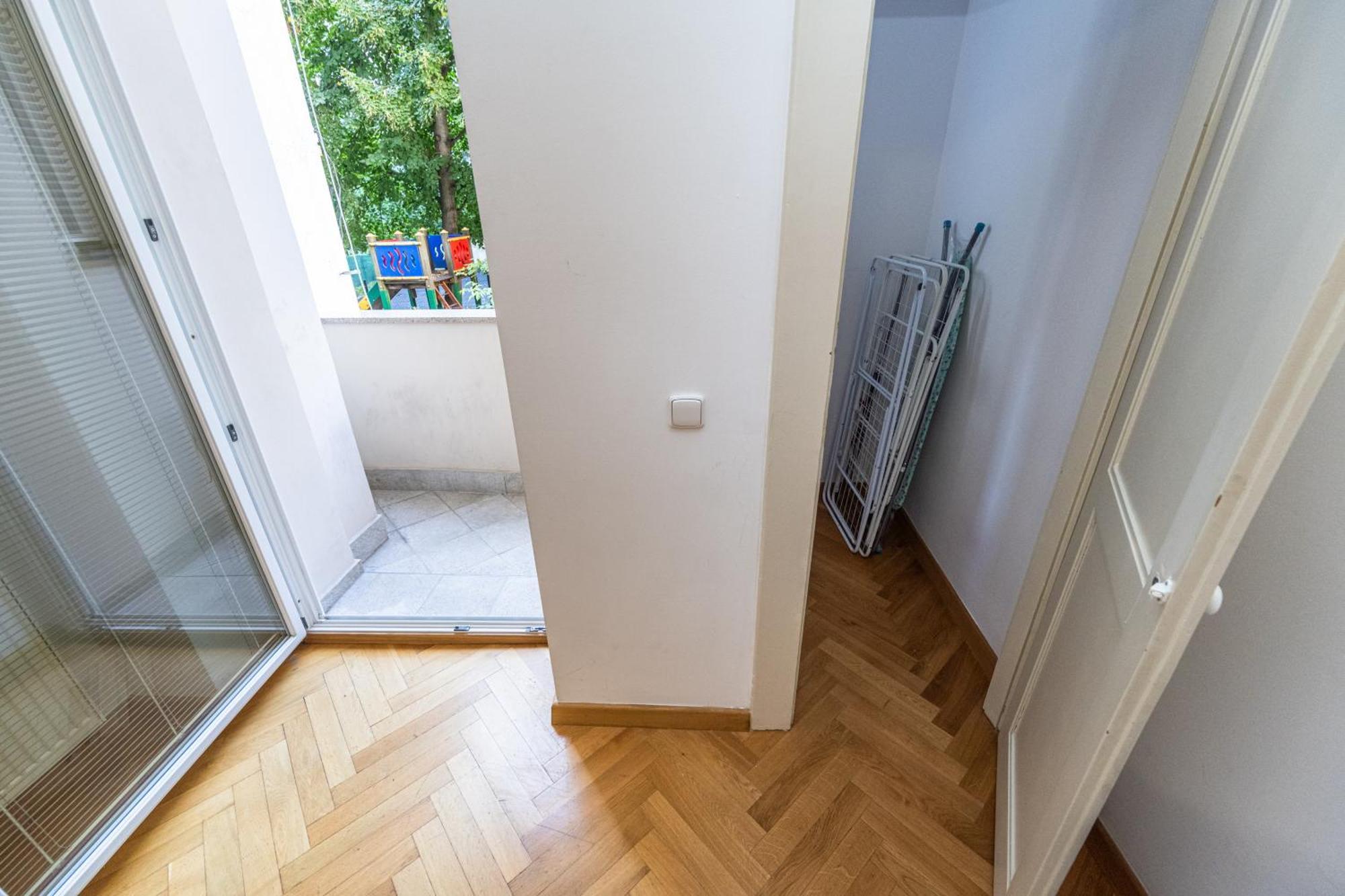 Jiriho Z Podebrad Apartments Prag Exteriör bild